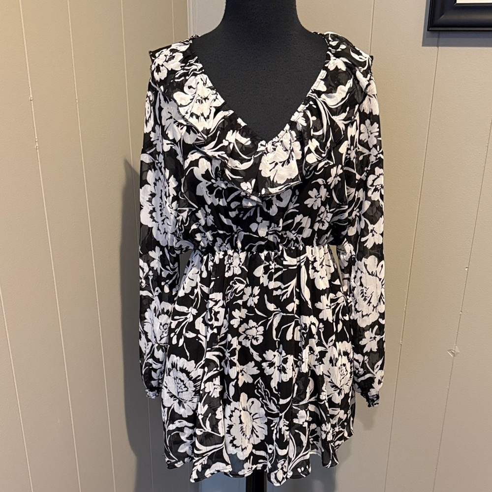 Zara Women’s Small Monochrome Floral Print Blouson Blouse Ruffle Cowl V Neck